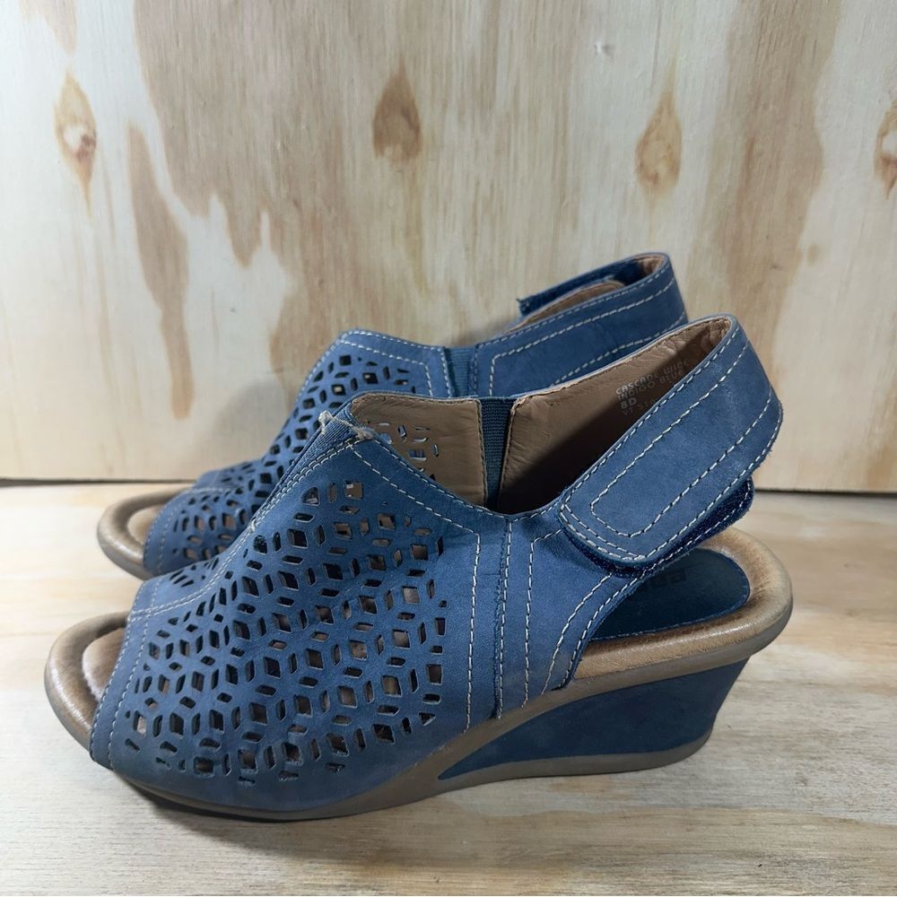 Earth Cascade Peep Toe Blue Wedge Sandals Women’s Size 8 Wide